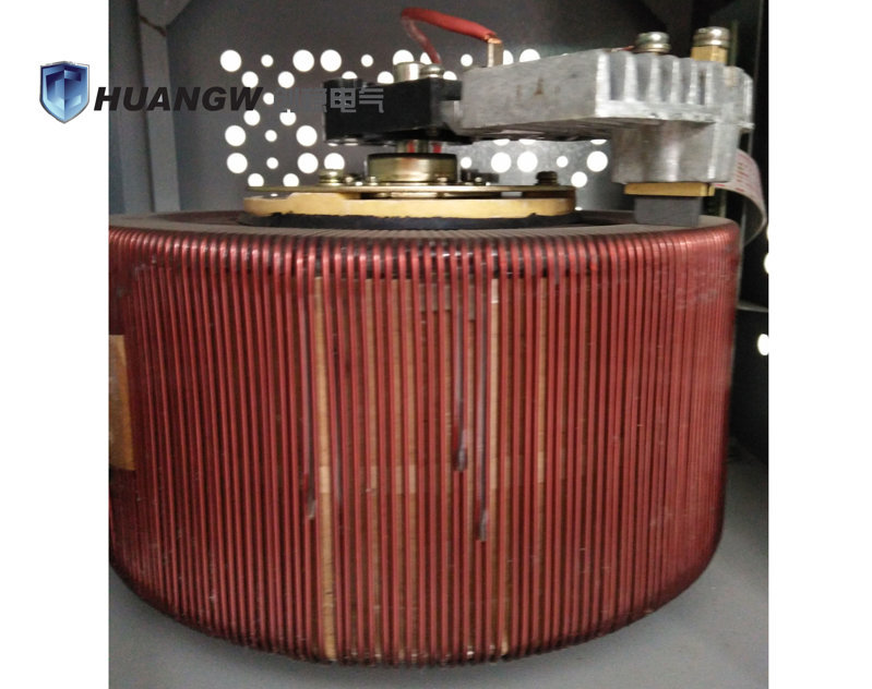 臥式高精度全自動交流穩壓器